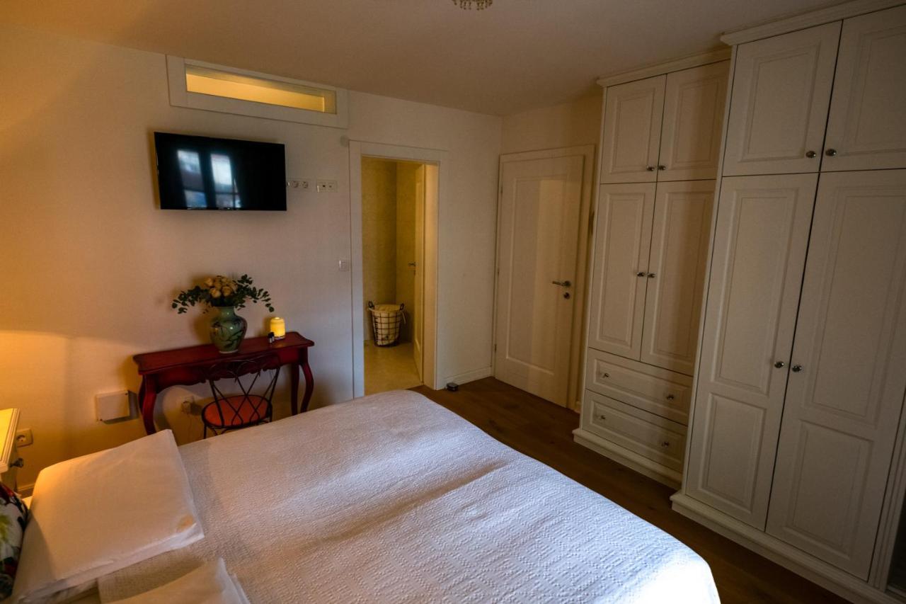 Nomad Rooms Mostar Buitenkant foto
