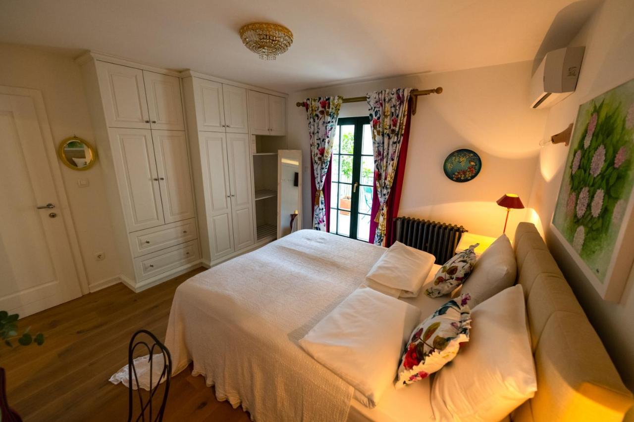 Nomad Rooms Mostar Buitenkant foto