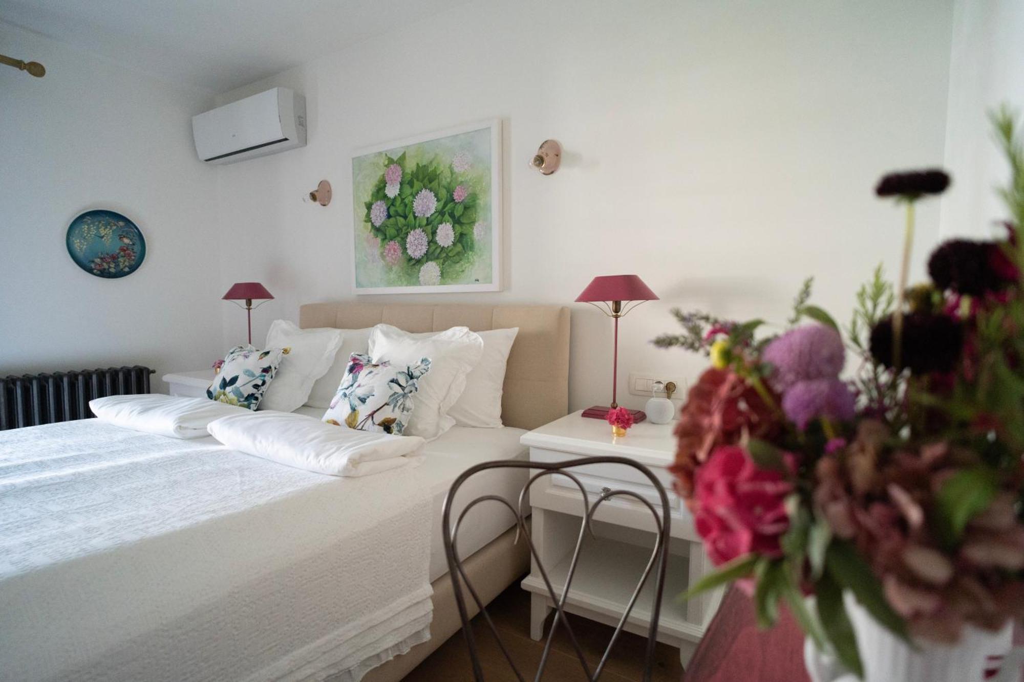 Nomad Rooms Mostar Buitenkant foto
