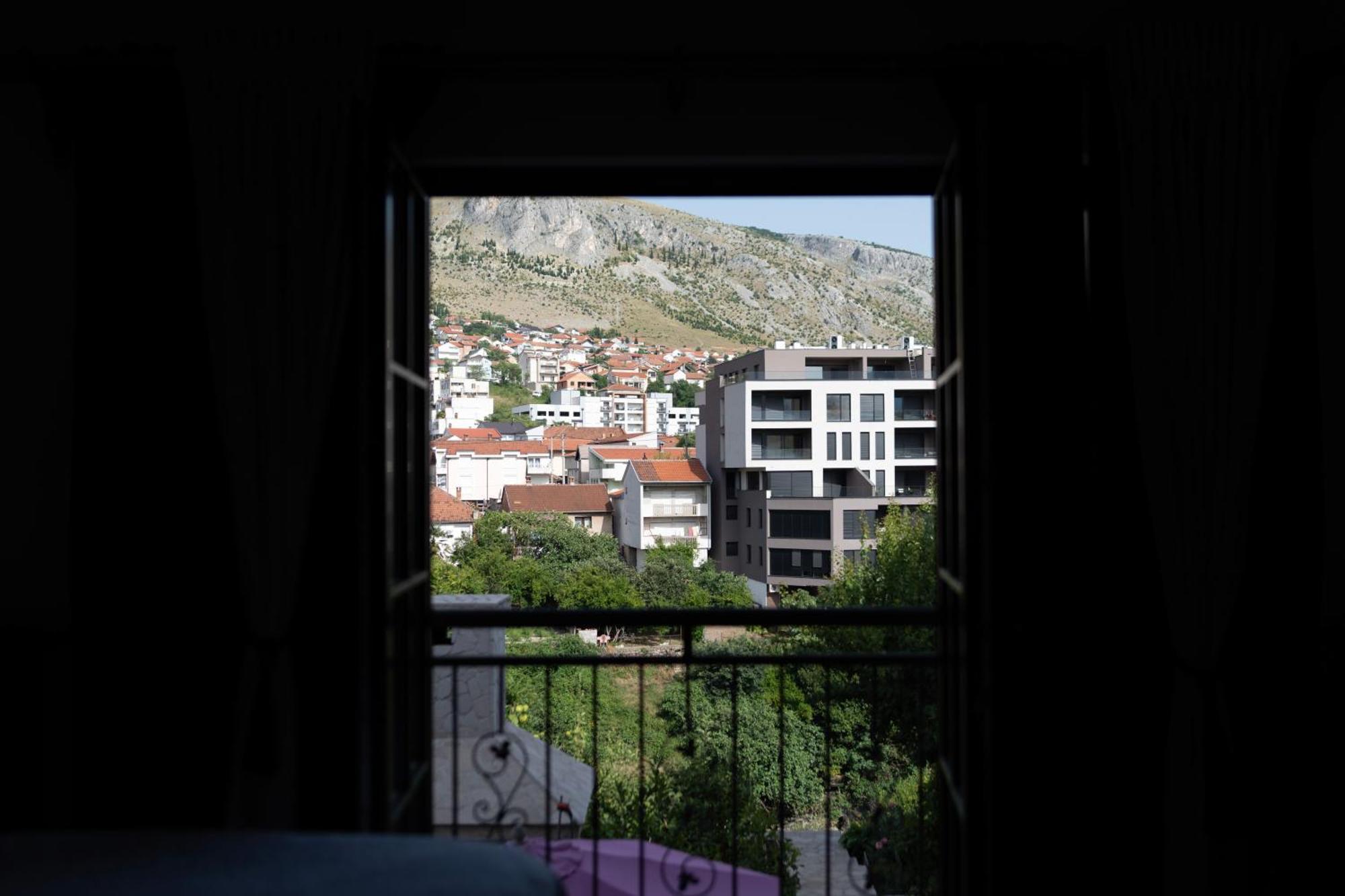 Nomad Rooms Mostar Buitenkant foto